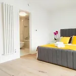 Luxurious And Modern 3B3B Apartment In Hammersmith