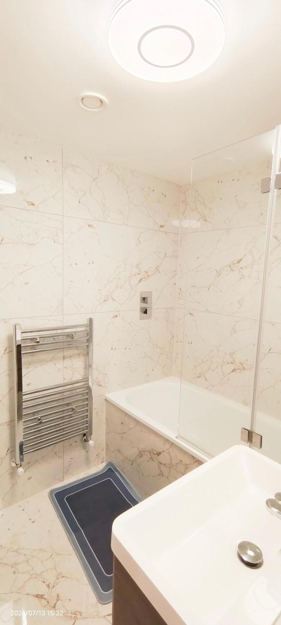 Luxurious And Modern 3b3b In Hammersmith